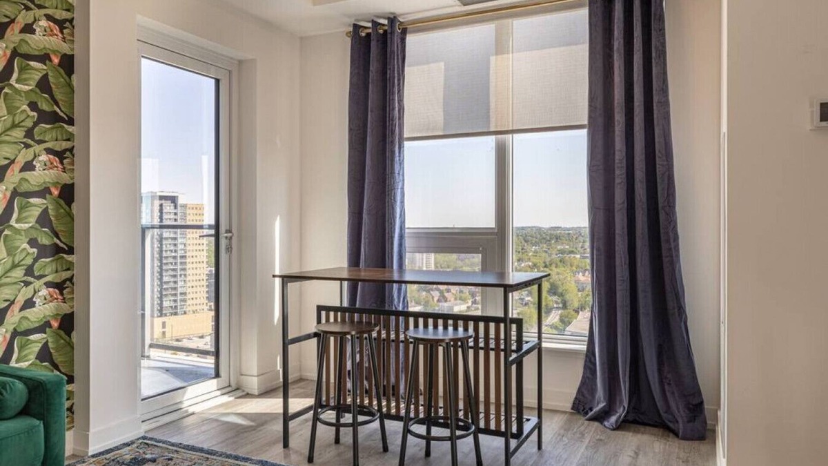 Kitchener Apartment | Executive 2BD+Wifi+Parking+EV (Gym & Pool soon!)