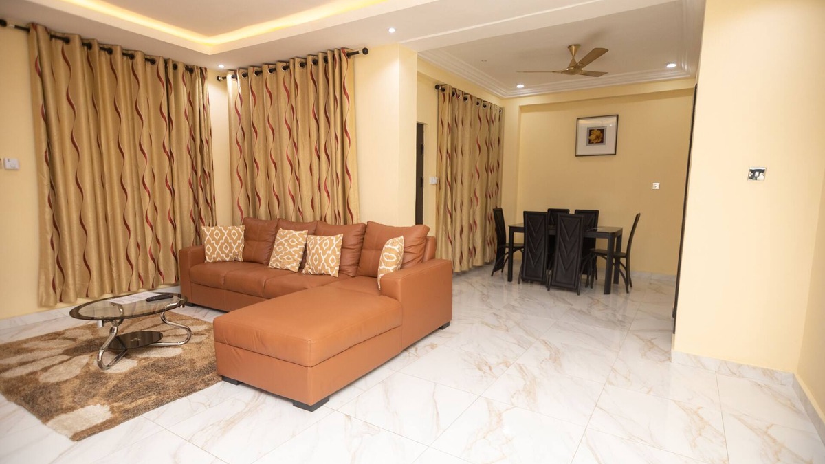 Accra Apartment | Executive 3-Bedroom Furnished Apartment - just 25 mins drive from the Airport