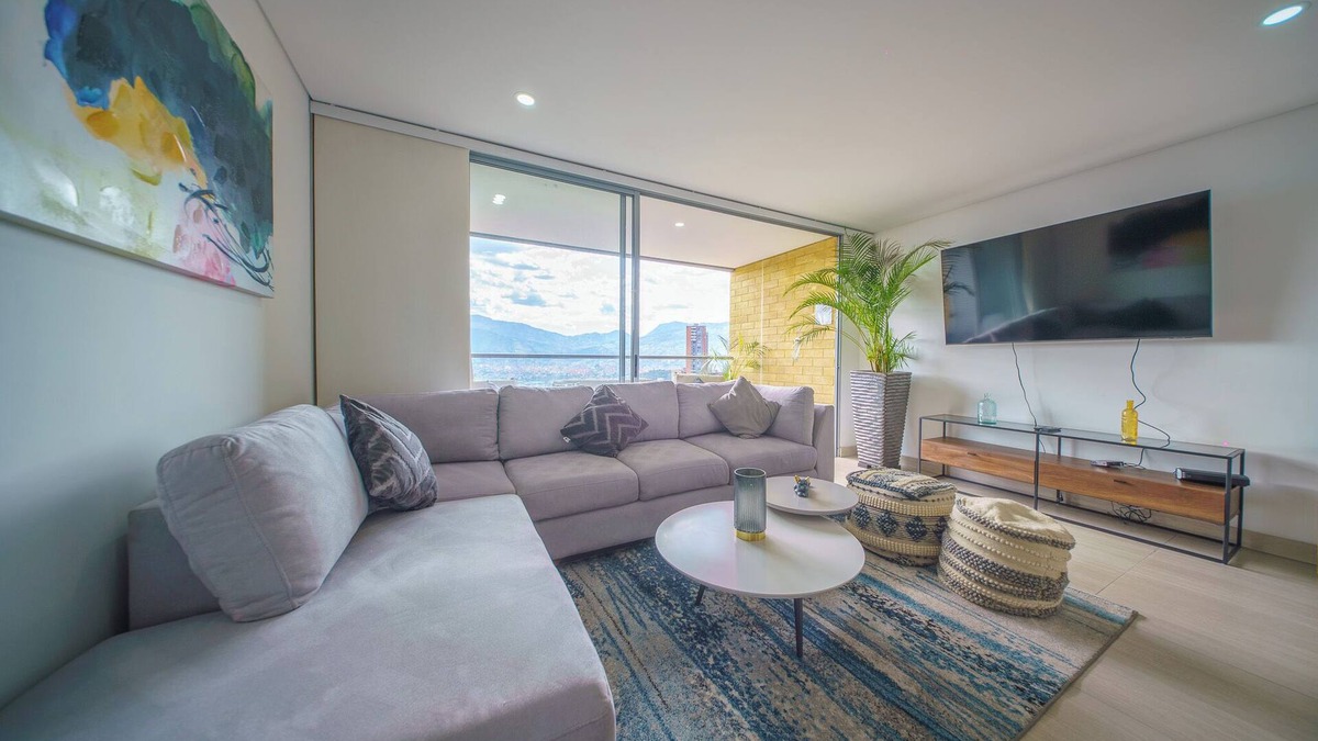Buenos Aires Apartment | Executive 4-Bedroom Apartment in El Poblado w/Epic Views, Modern Building
