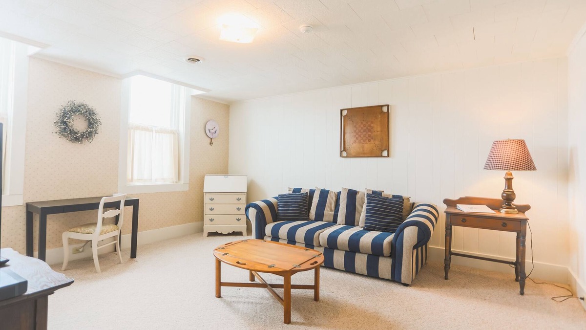 Corry Apartment | Executive Apartment 1 Bedroom Excellent Location