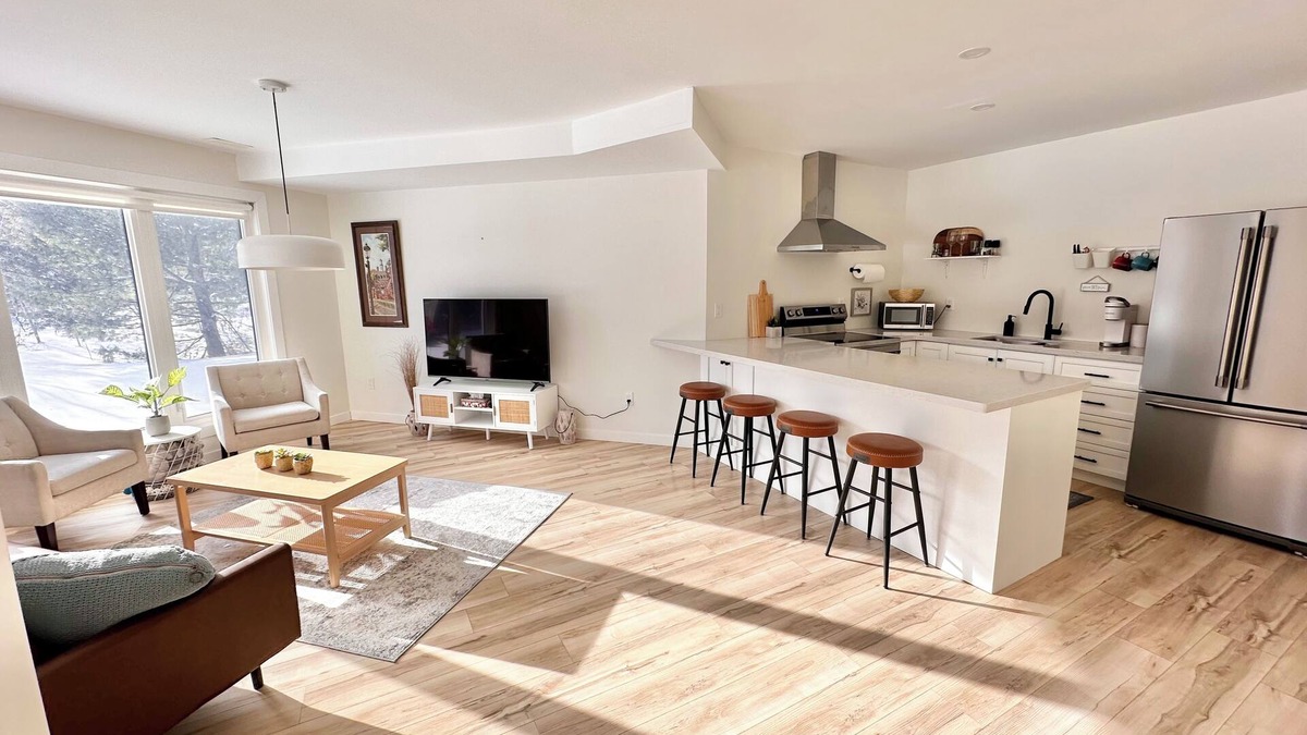 Timiskaming District Apartment | Executive apartment in Temiskaming Shores