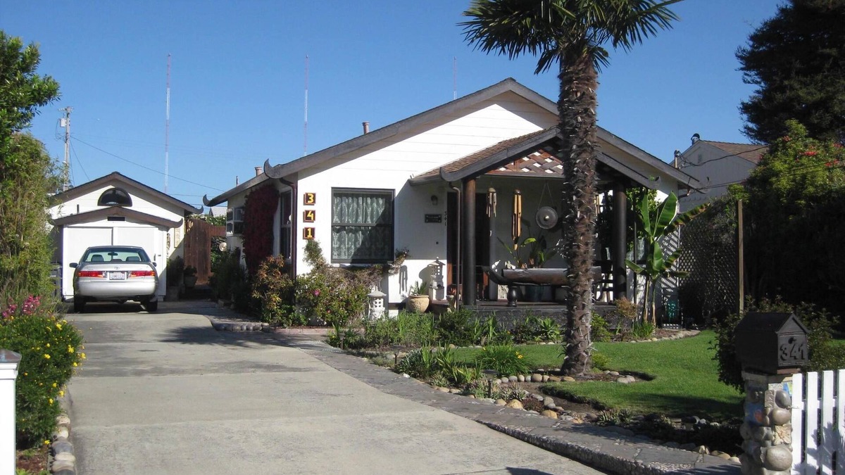 Opal Cliffs House | Executive Beach Retreat~ (1-2 people) July 2022