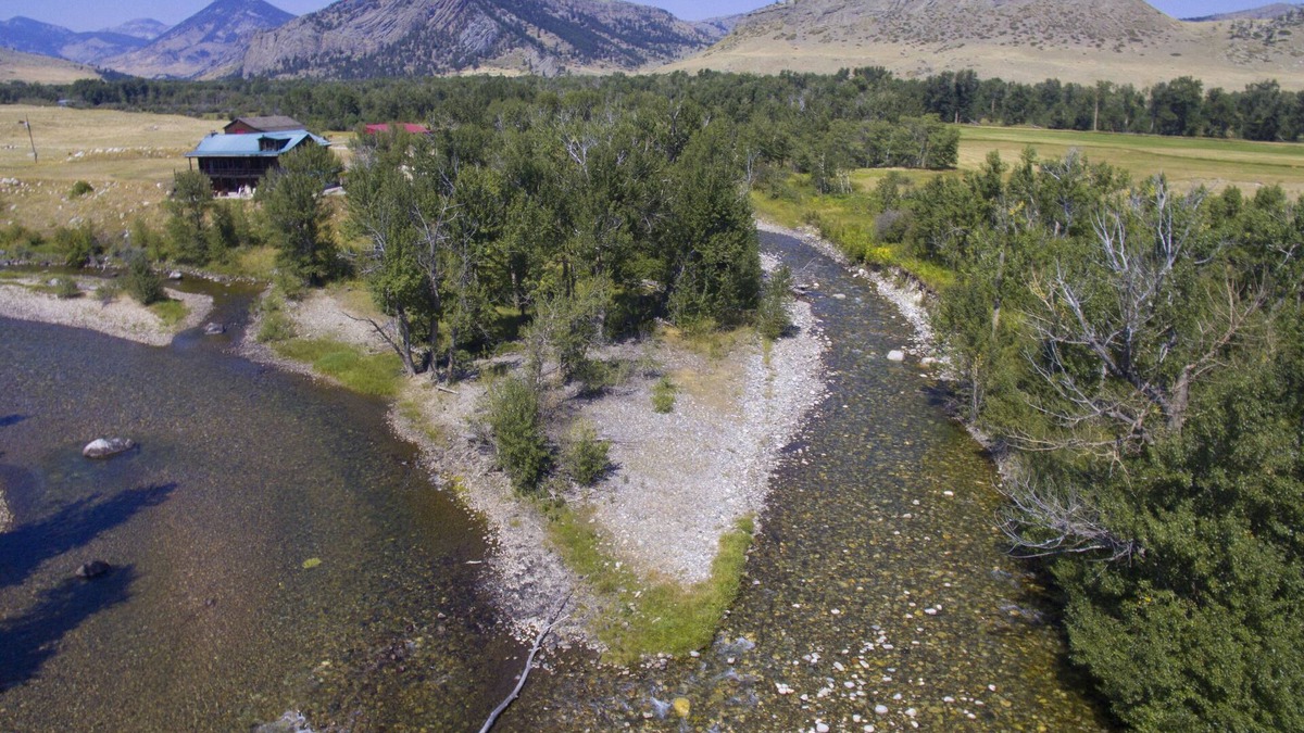 Nye Cabin | Executive Cabin -1 mile Stillwater River-Guide House-Montana fly fishing