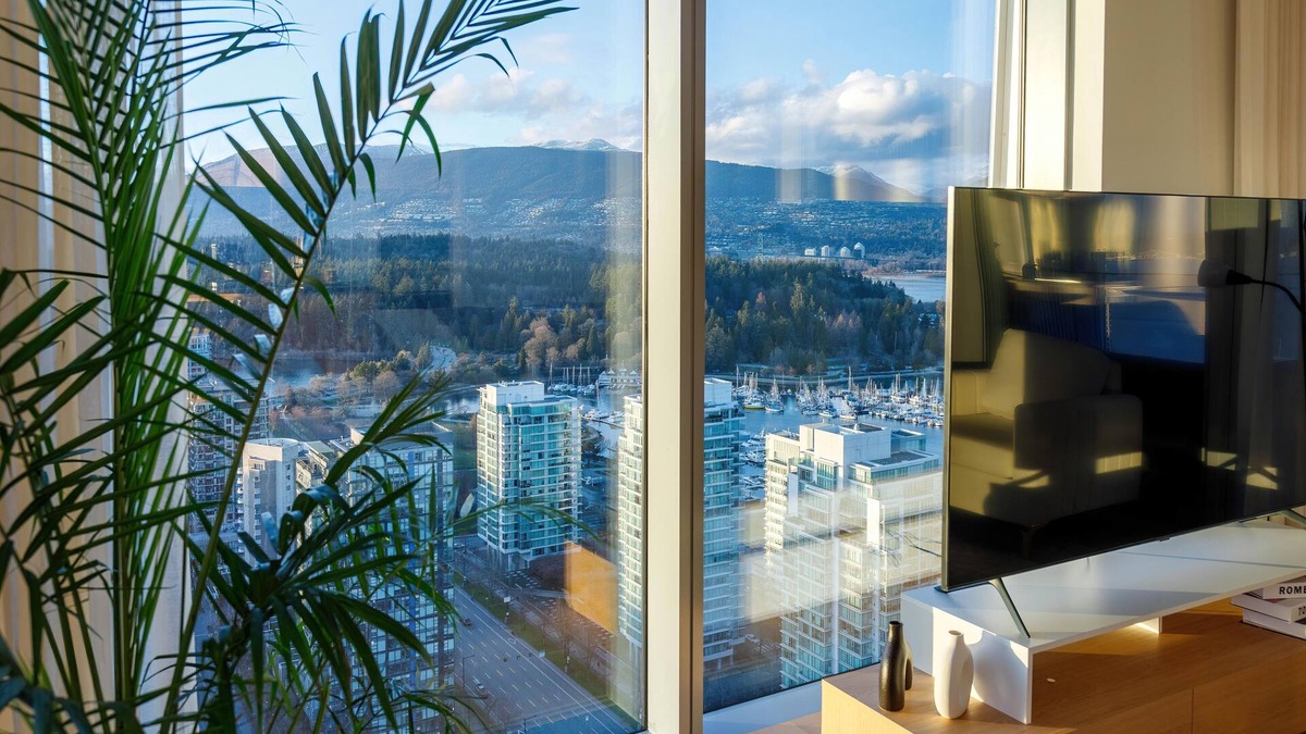 Coal Harbour Condo | Executive corporate stay in beautiful Coal Harbour.