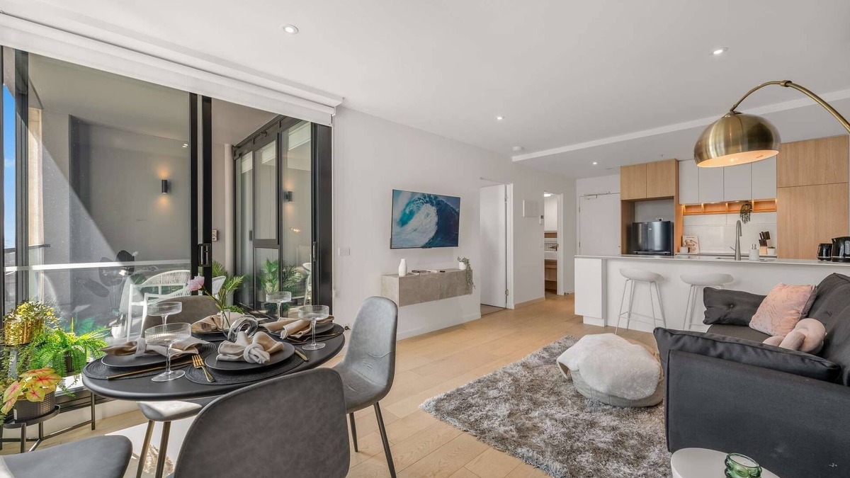 Moonee Ponds Apartment | Executive Designer Dreaming Home with All you need