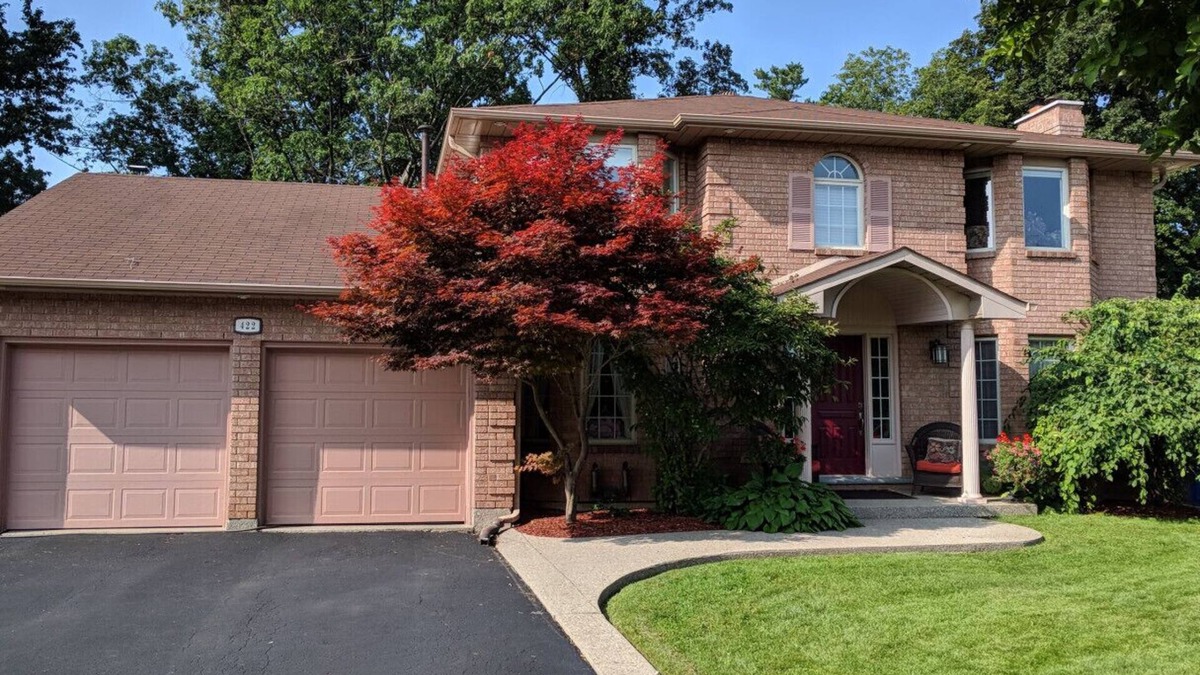 Burlington House | Executive Family Home with awesome back yard patio.