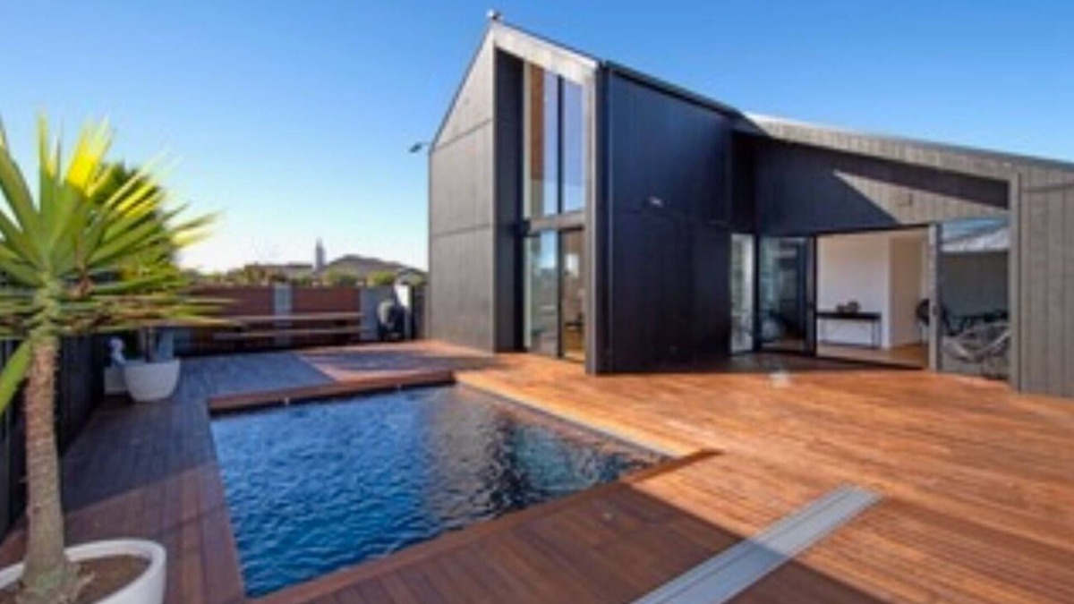 Springston House | Executive home in Rolleston w Pool
