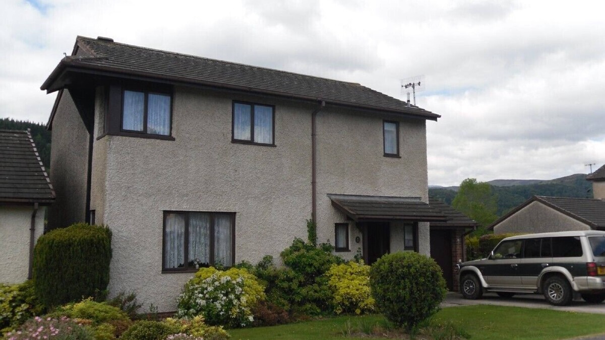 Llanrwst House | Executive House,WiFi,Superb Views,Pets O.K.Walk into Llanrwst.Sleeps 7+Baby/cot