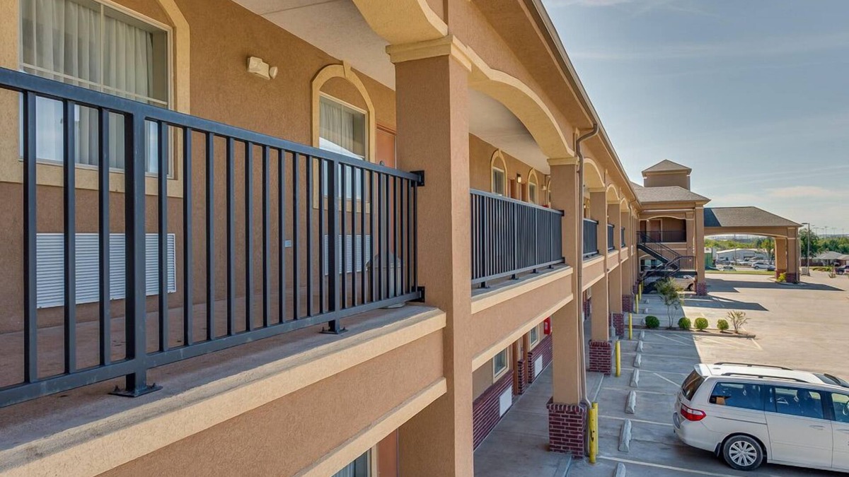 Cushing Hotel | Executive Inn and Suites Cushing