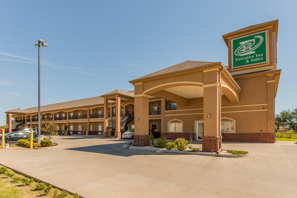 Cushing Hotel | Executive Inn & Suites Cushing