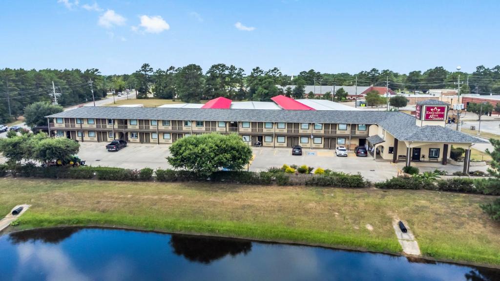 Magnolia Hotel | Executive Inn & Suites Magnolia