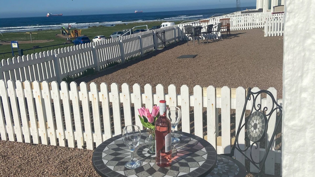 Banff House | Executive Self Catering Holiday Townhouse with excellent sea view