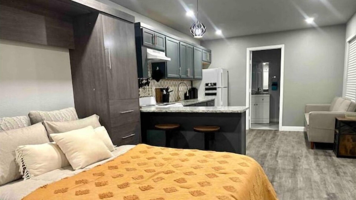 Lubbock House | Executive Studio stay!