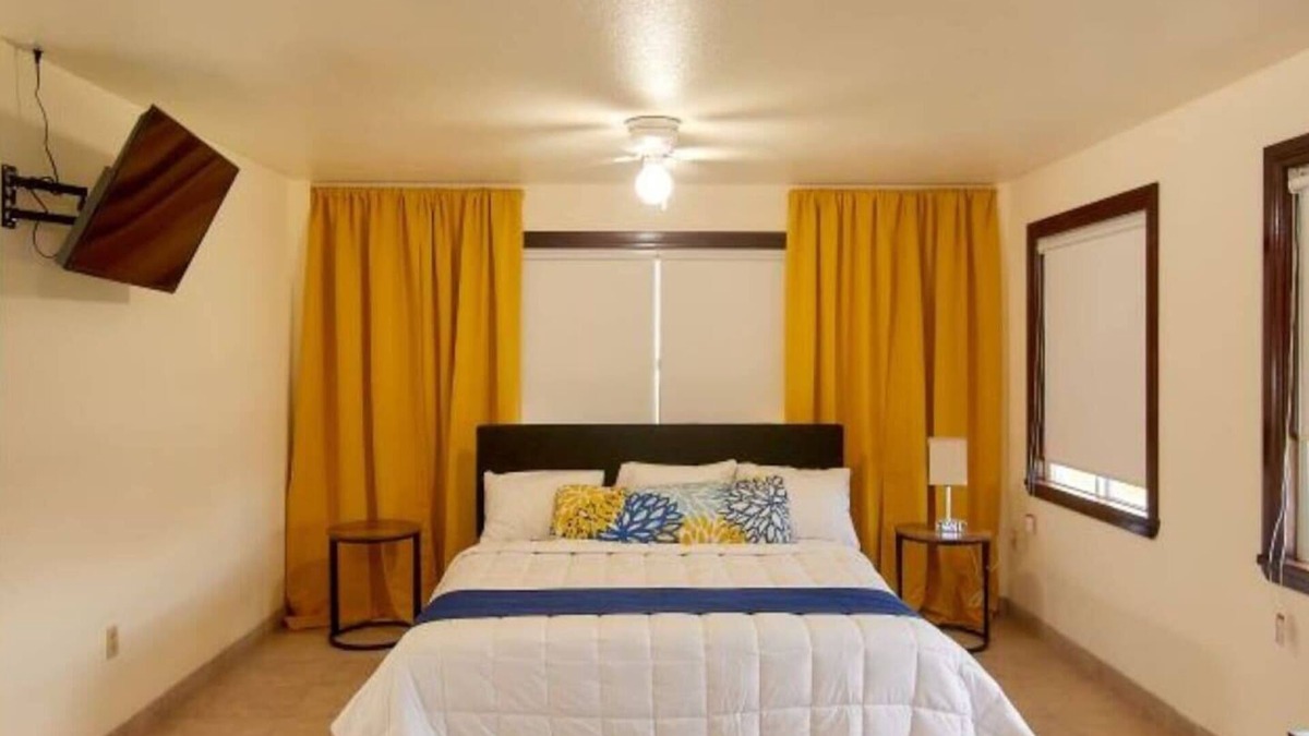Georgetown Bed & Breakfast | Executive Suite - Republic Terrace Accommodations