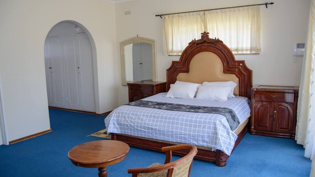 Harare East House | Executive suite