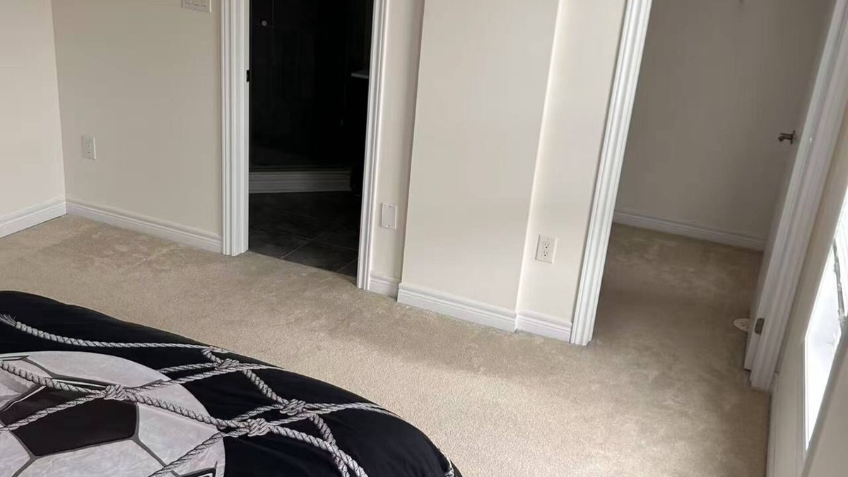 West Oak Trails House | Executive townhouse next to popular provincial park, 10 minutes walk