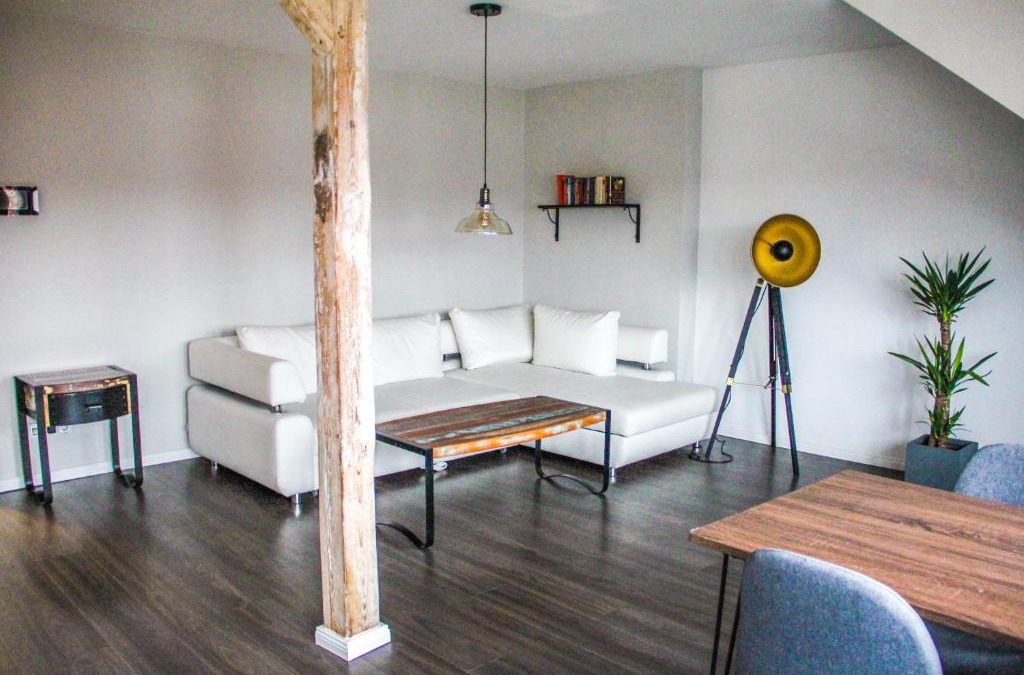 Hohentor Apartment | EXKLUSIVE 2 Zi. Dachgeschosswohnung in Top Lage!