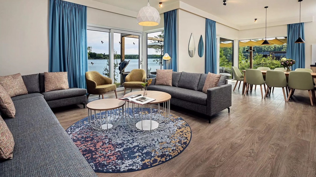 Lanklaar House | Exklusives Ferienhaus mit Seeblick für 12 Personen