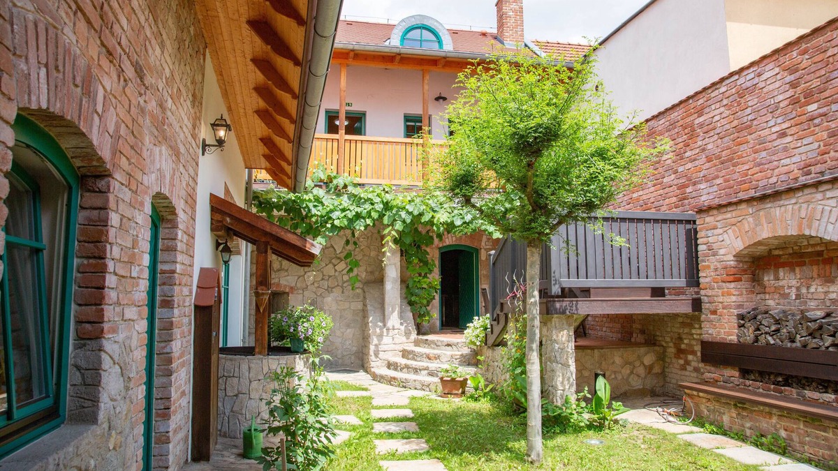 Satov House | Exklusives Landhaus