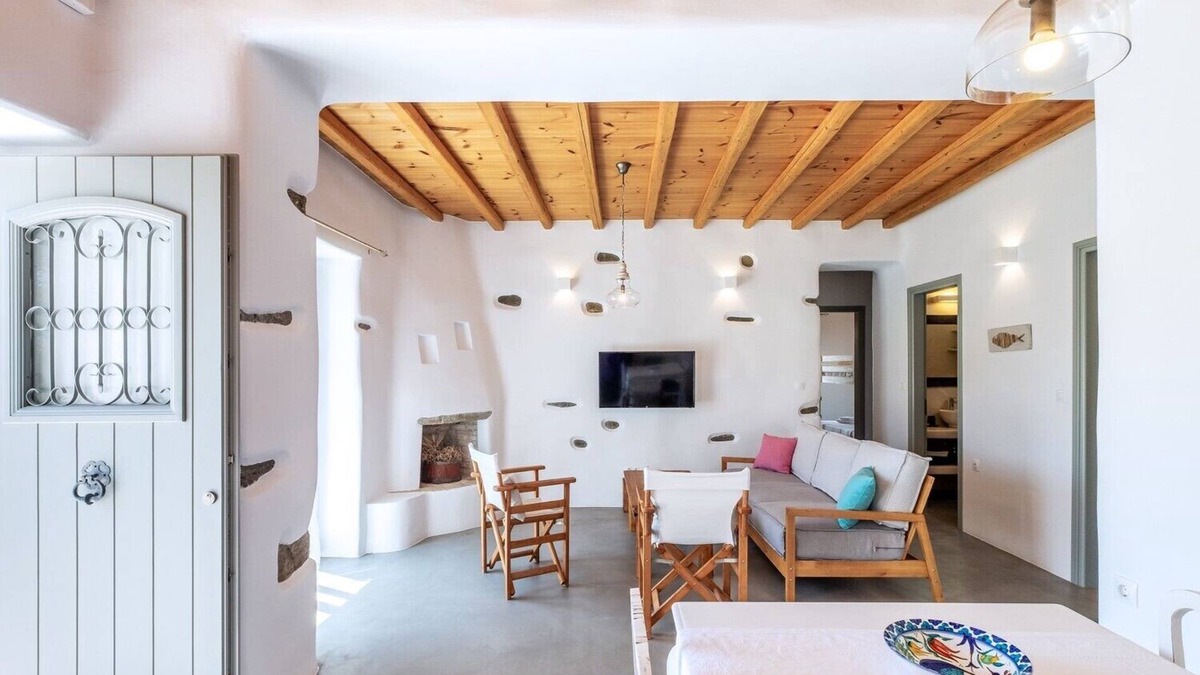 Krotiri House | Exochi 1 - Traditional sea view house (up to 6 persons).