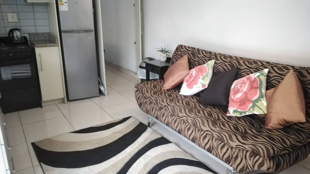 Kingsborough Apartment | Exotic cool Bluebird Guest apartment- 5 min to beach