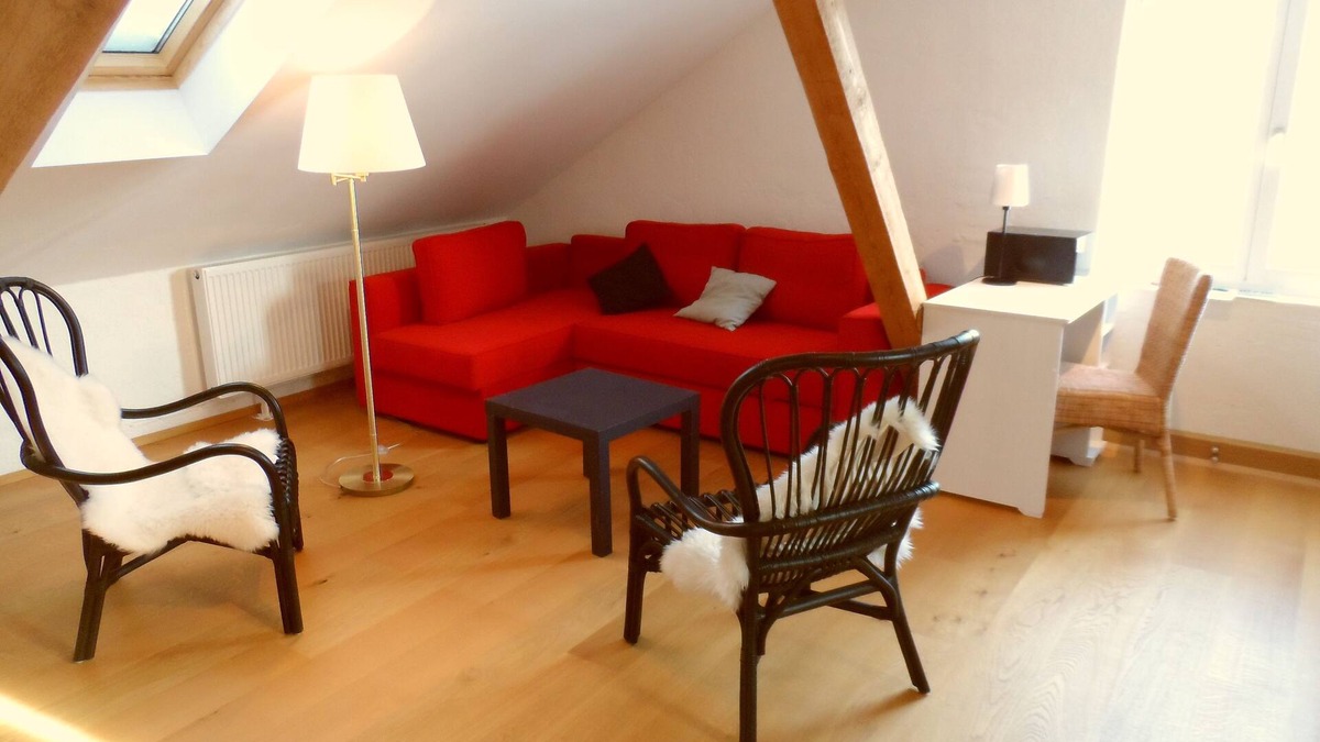 Au am Inn Apartment | Expanded Spacious and modern, fully equipped kitchen and large living area