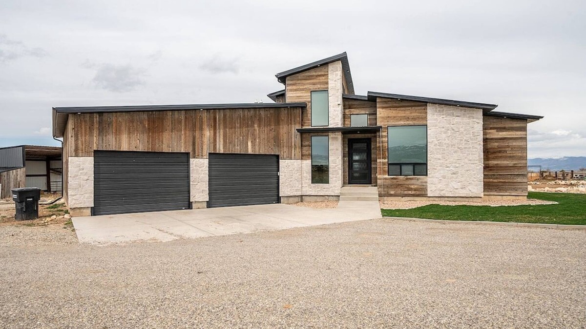 Spring City Apartment | Expansive Basement Suite w/Horses and Arena