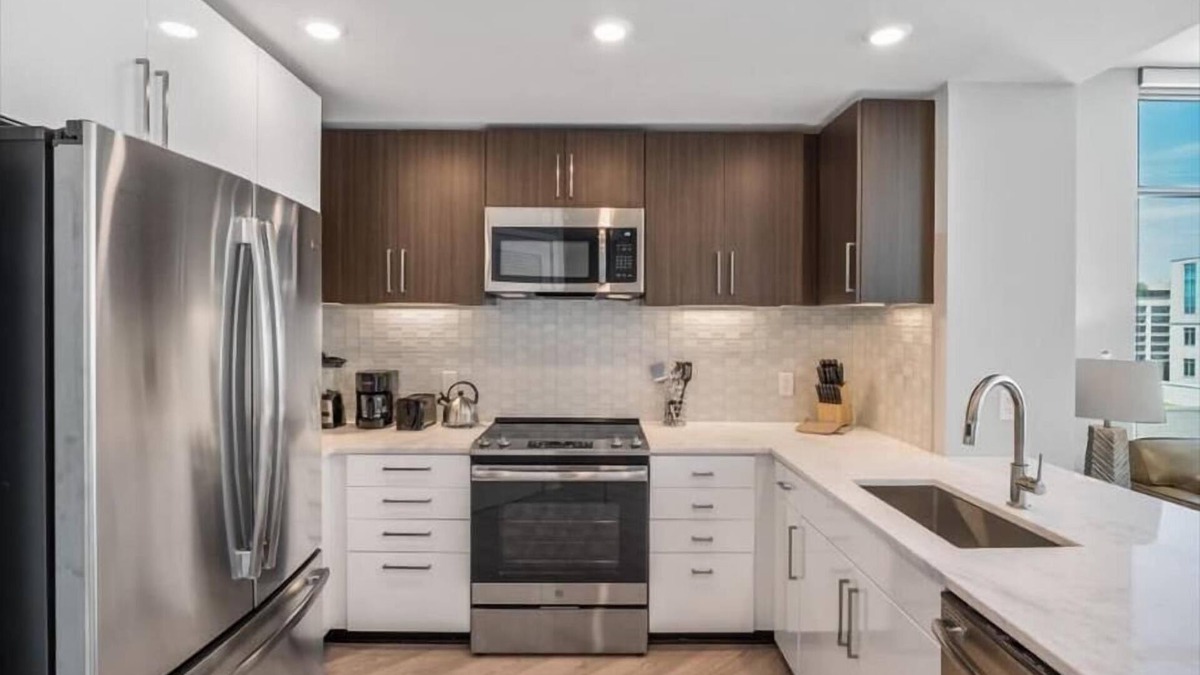 Woodmont Triangle Apartment | Expansive Bethesda View | FTC Windows+outdoor amenities| DC Closeby