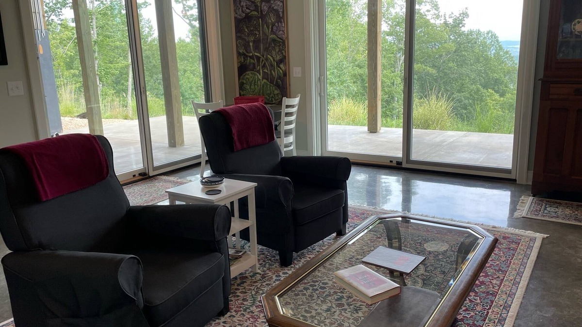 Rockbridge Baths Apartment | Expansive Mountain View and easy 15-minute access to Lexington, VA