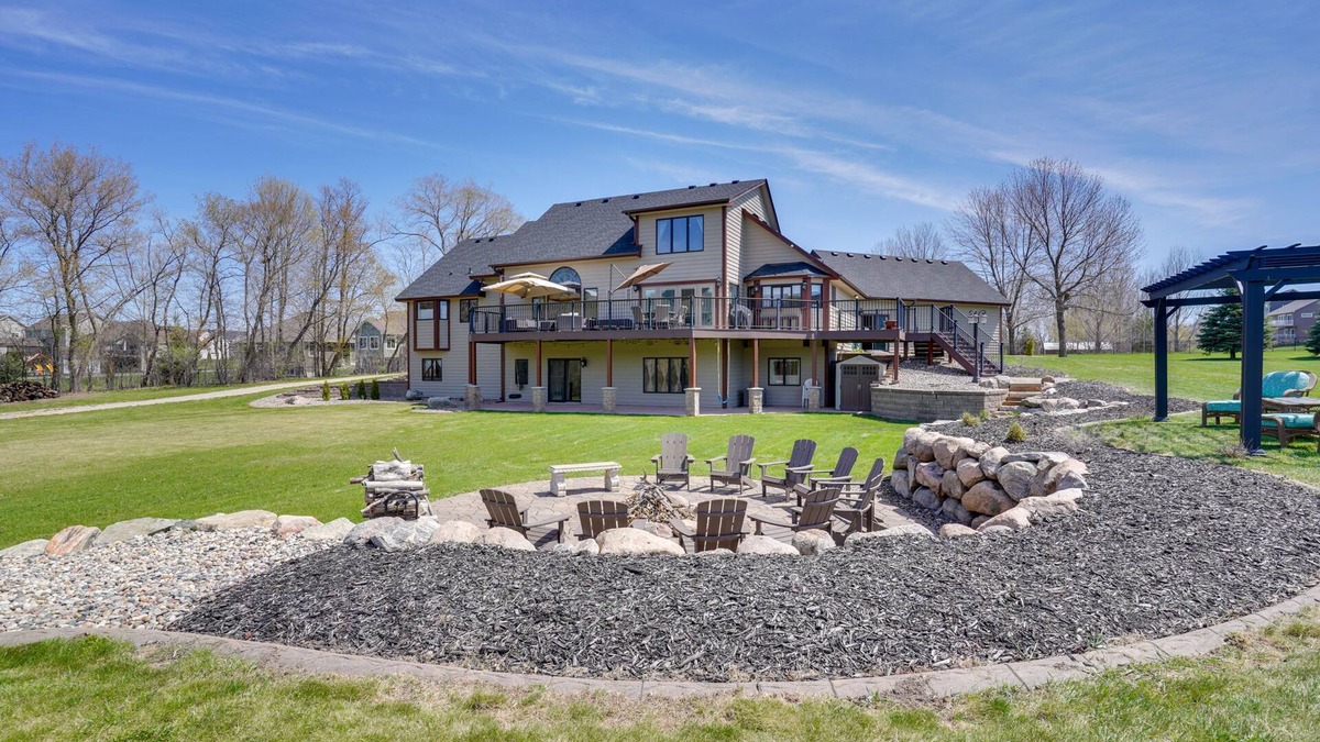 Shakopee House | Expansive Retreat on 5 Acres in Shakopee!