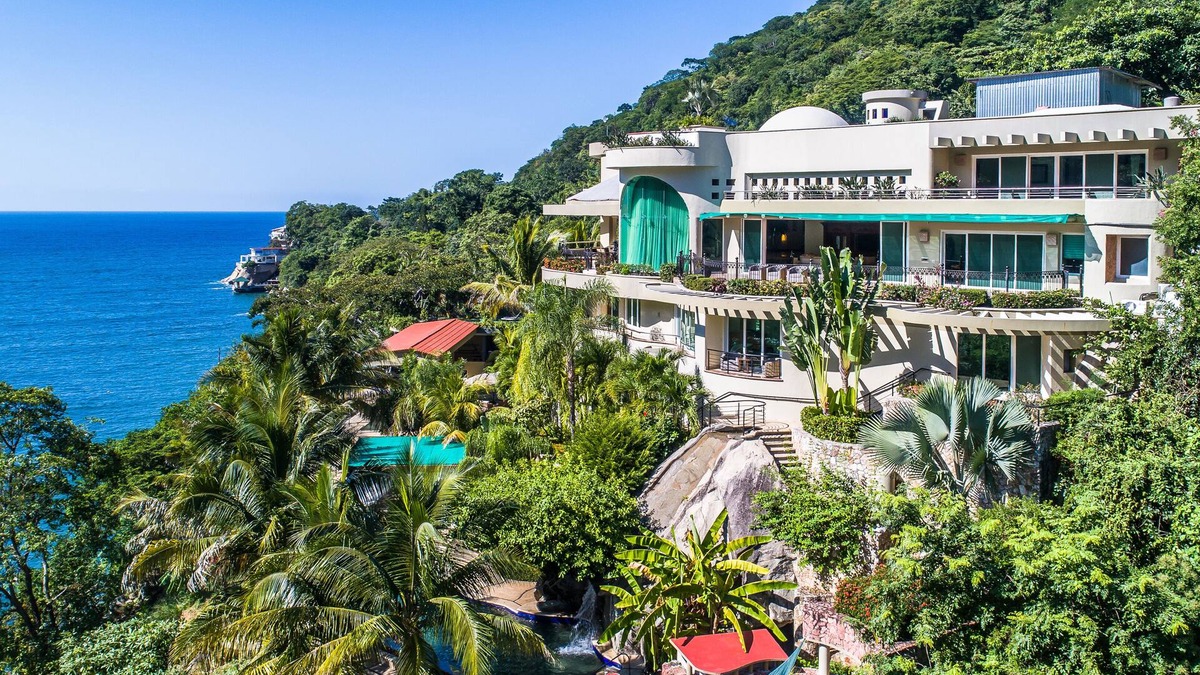 Boca de Tomatlan Villa | Experience Luxury Living at Our Ocean Front Villa in Puerto Vallartan