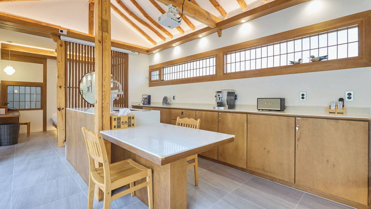 Andong Villa | Experience a private stay in Andong, a city steeped in cultural heritage.