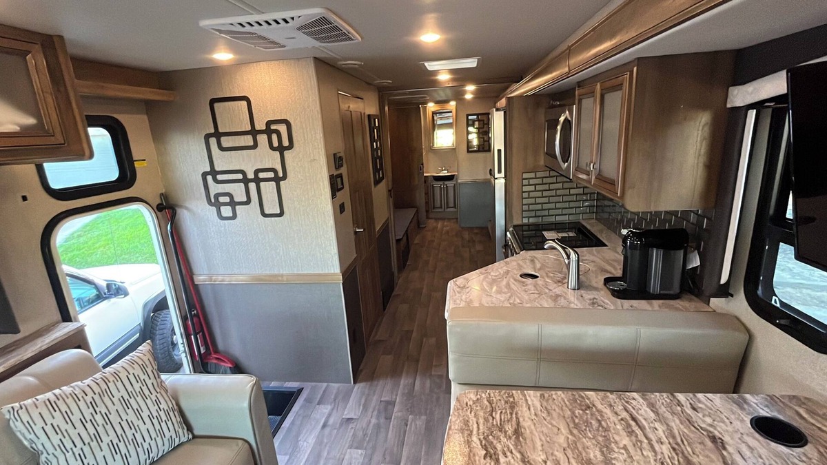 Vacaville House | Experience an RV stay in Vacaville, featuring Wi-Fi for your connectivity needs.