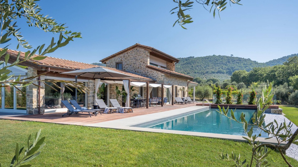 Ferretto Villa | Experience Cortona at modern and cozy Qi Villa & Spa