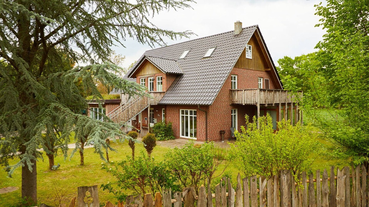 Lutzhorn House | Experience country and be happy in the north of Hamburg - garden villa with 11 beds