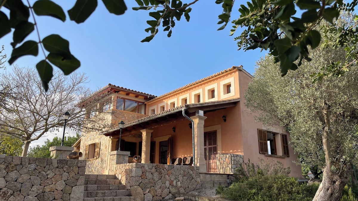 Santa Maria del Cami House | "Experience Luxury and Comfort at Casa Moragues in Santa María del Camí"