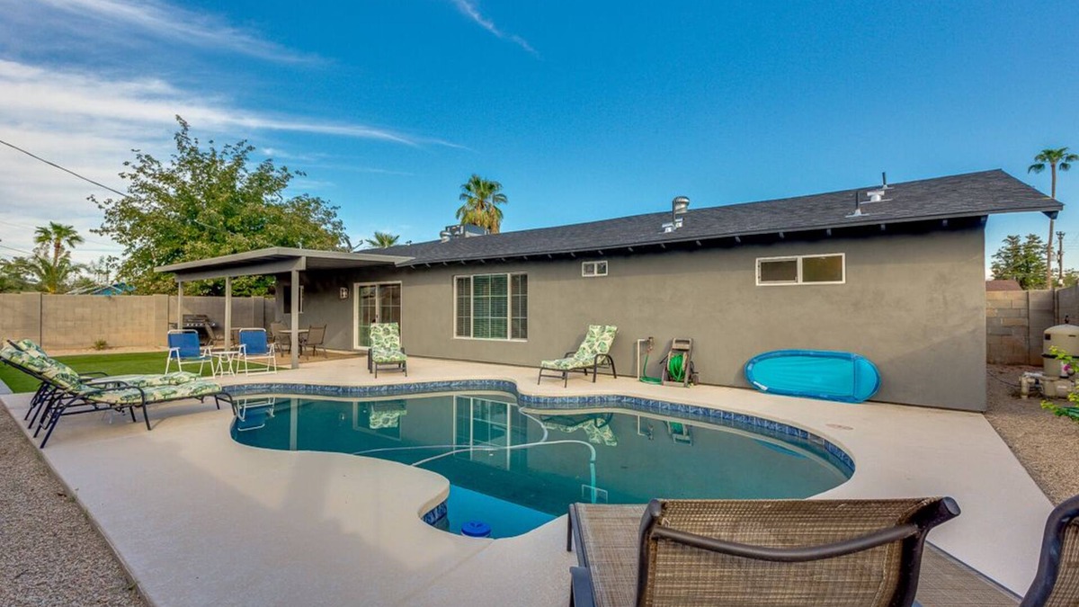 South Scottsdale House | Experience everything Scottsdale has to offer! Private & Heated Pool!