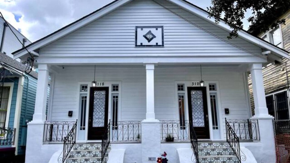 Mid-City House | Experience Historic Mid-City 2 Bedroom Charm near Canal St