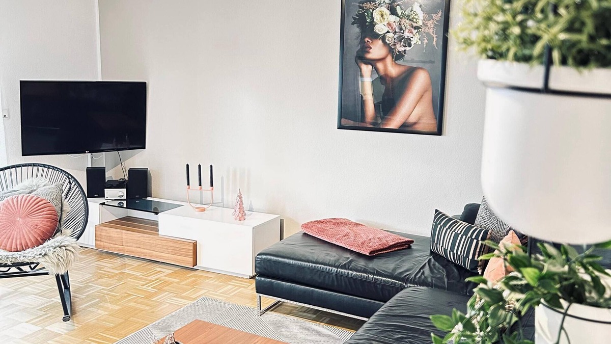 Elz Apartment | Experience Limburg up close! 90sqm, parking, garden