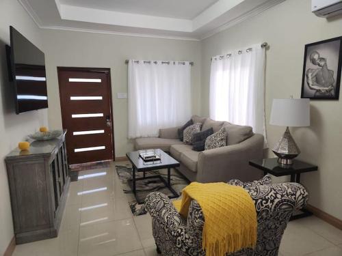 Ocho Rios House | Experience Luxury & Serenity-Your Perfect Getaway