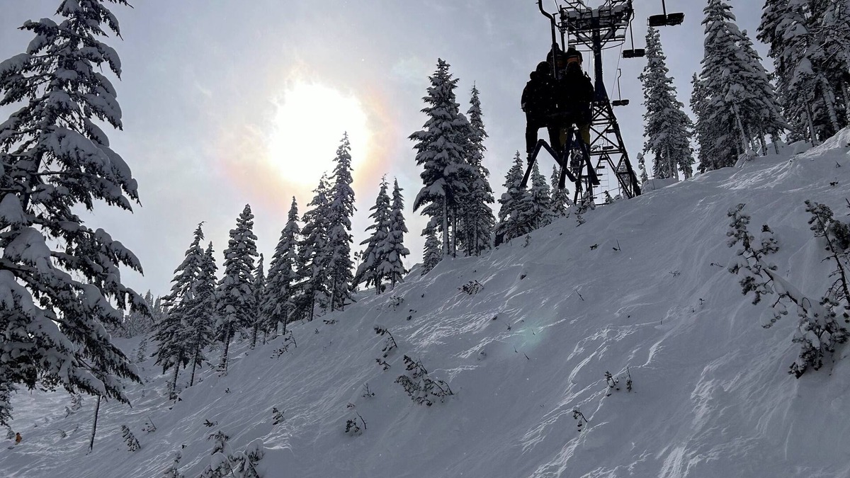 Mount Hood Village Cabin | Experience Moonshadow - Fresh & fun chalet on Mt. Hood. 10 minutes to Ski Bowl!