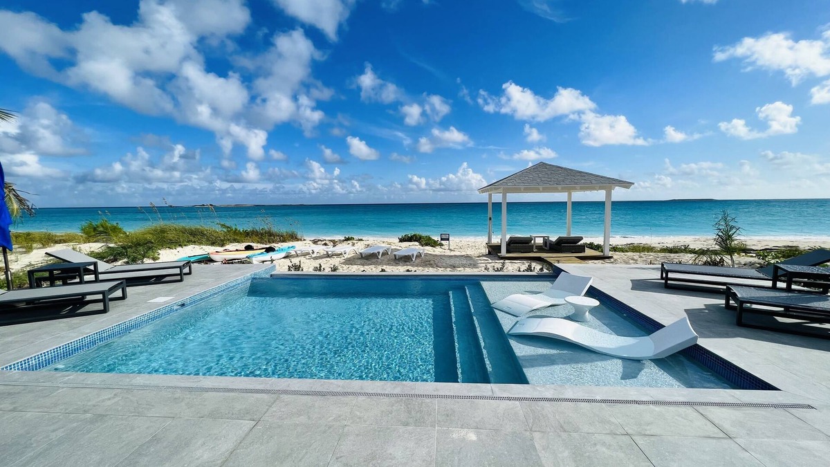 Jimmy Hill Villa | Experience Pure Serenity on a Private Ocean Front Villa w/Heated Pool & Gazebo