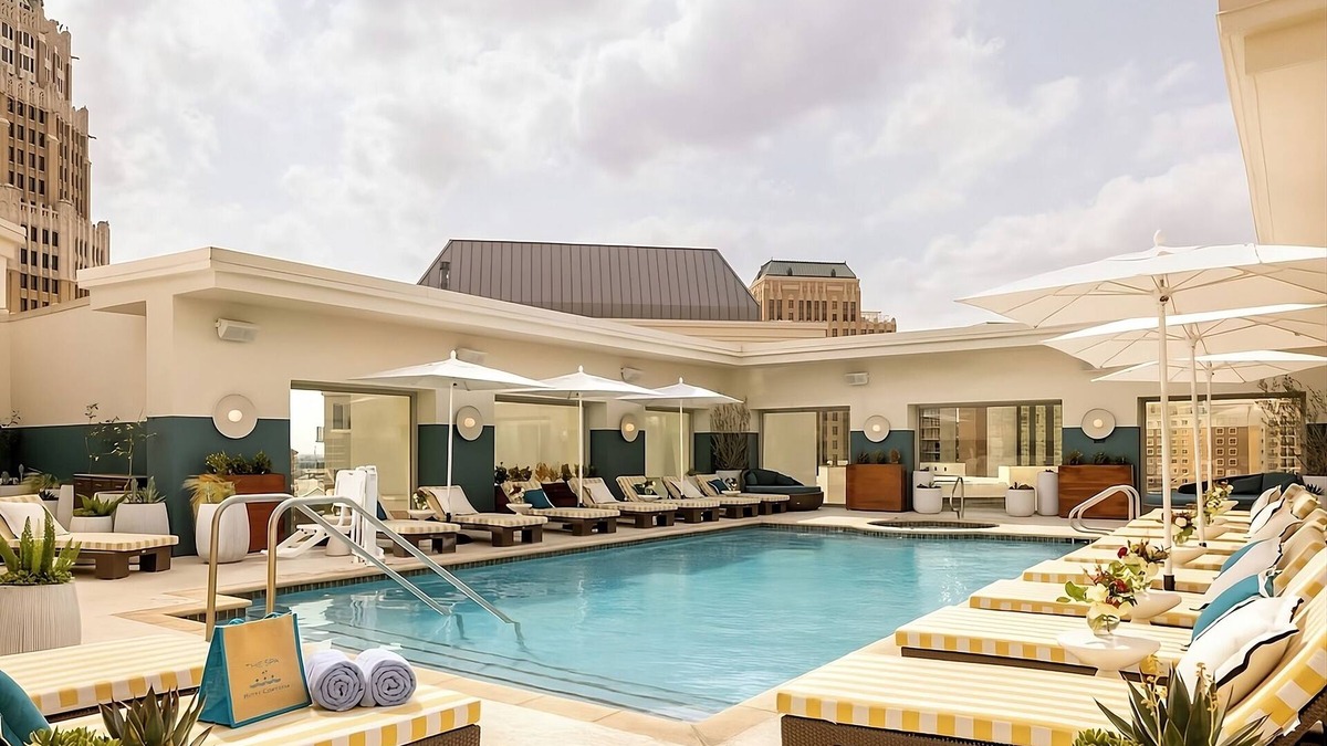 Downtown San Antonio Hotel | Experience Soothing Moments & Luxury! River View, Dogs Allowed, Outdoor Pool