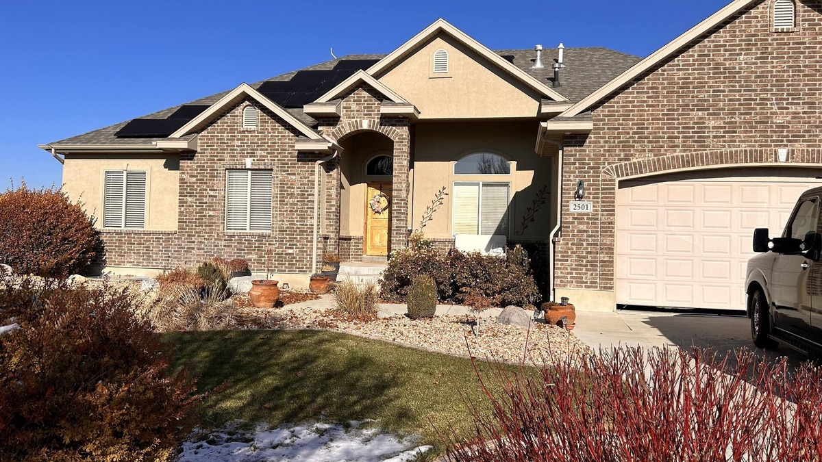Eagle Mountain Apartment | Experience the best views of Eagle Mountain from the comfort of this haven.