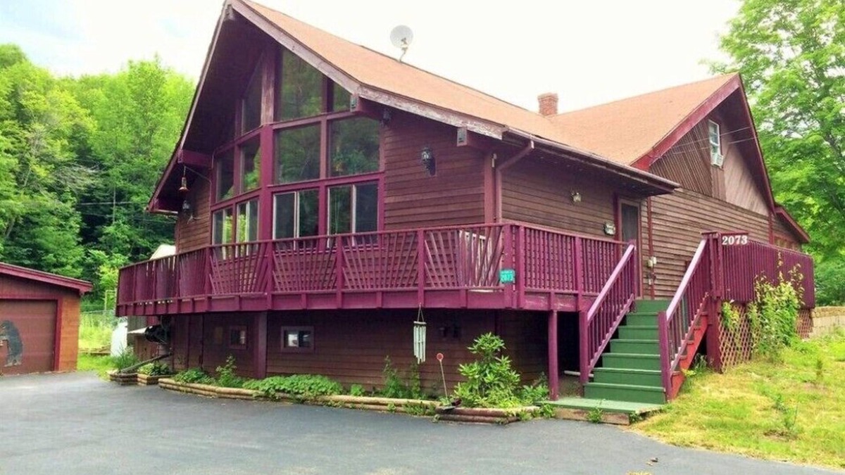 Lanesville House | Experience the Catskills - Explore, Entertain and Relax at our Chalet.