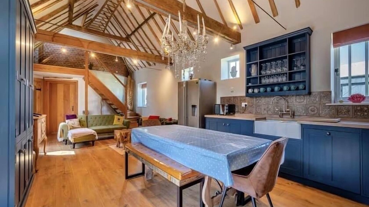 Bilting House | Experience the charm of Kent Oast house in the heart of the Kent countryside
