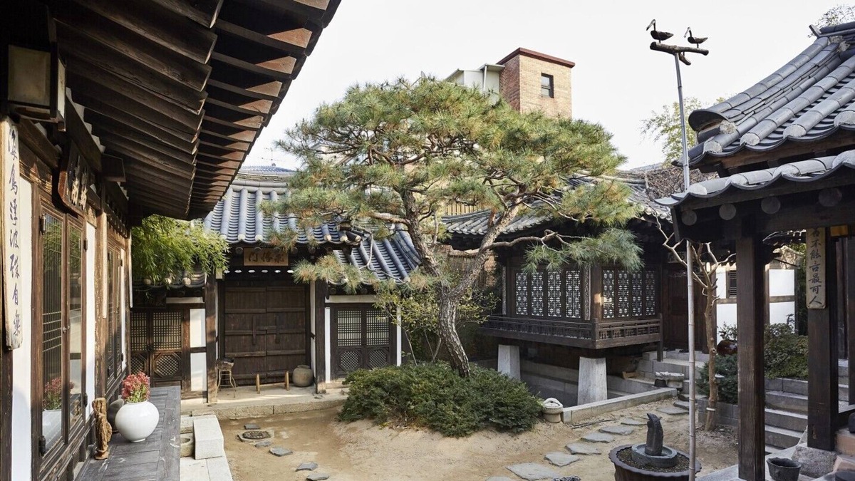 Gahoe-dong House | Experience the elegance of Korean culture