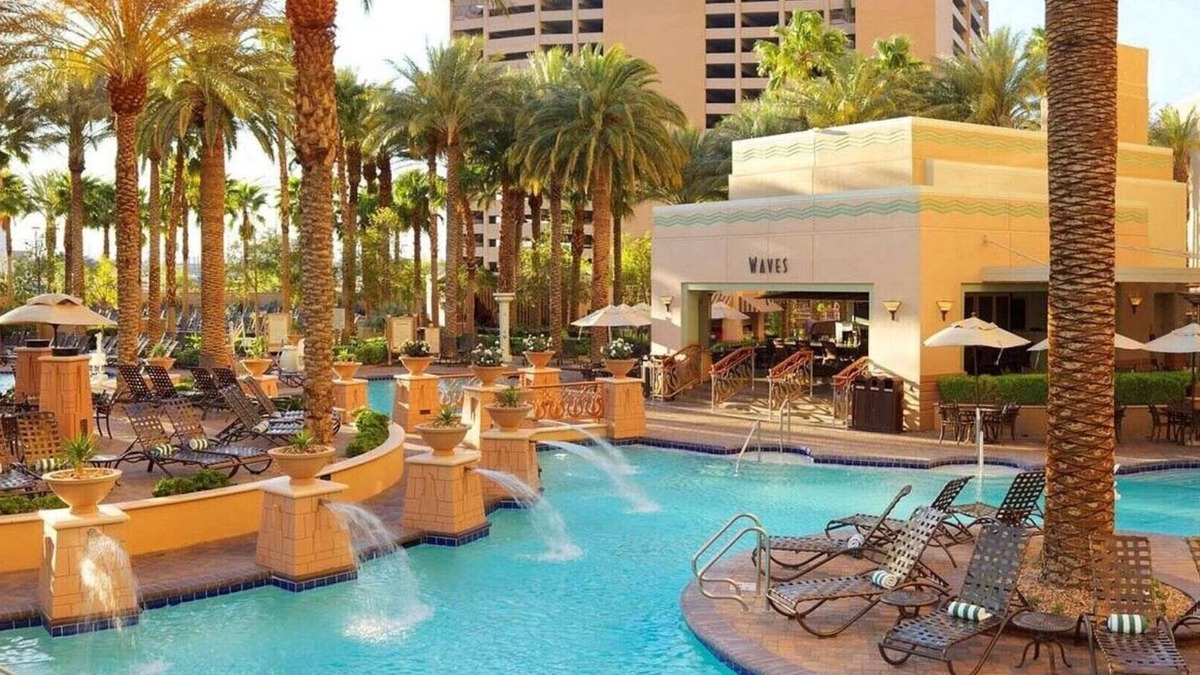 Las Vegas Resort | Experience the Excitement of Las Vegas at The Boulevard by Hilton - Studio
