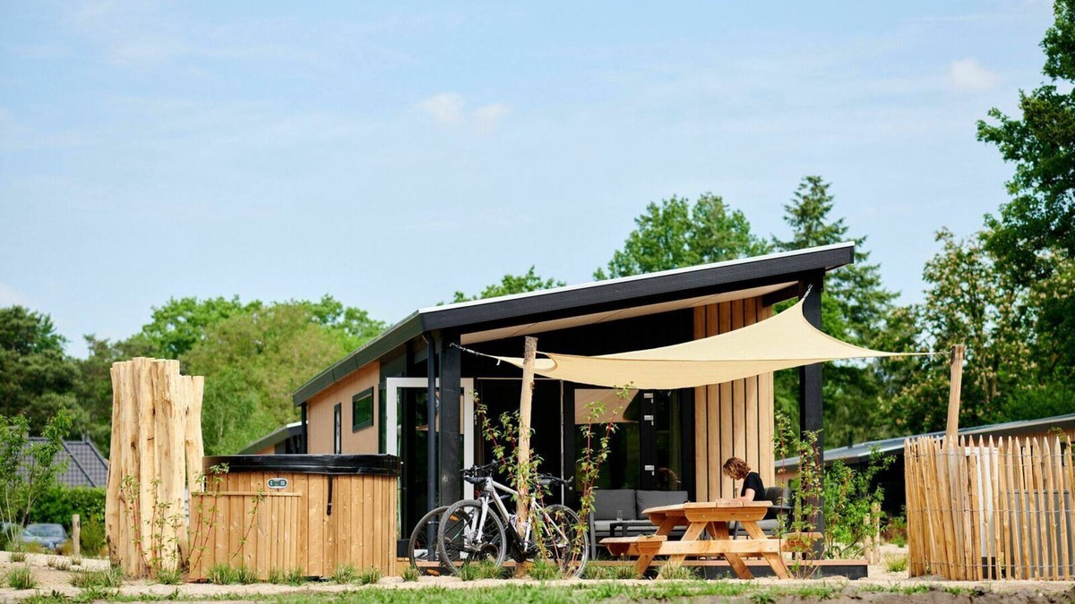 Municipality of Barneveld House | Experience the genuine Veluwe feeling in this relaxed Sand Lodge