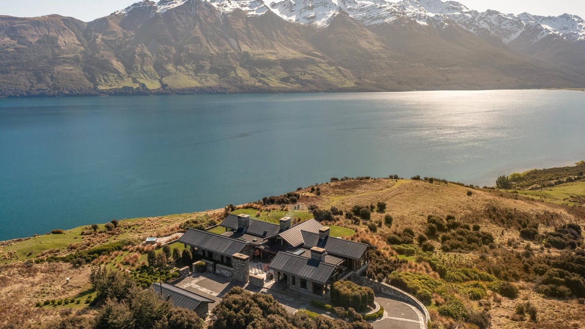 Glenorchy Villa | Experience the true heart of New Zealand
